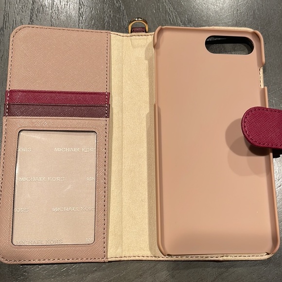 Michael Kors portfolio phone case - Picture 3 of 5